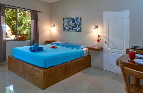 Los Pargos Cabine | Playa Negra Surf Lodge