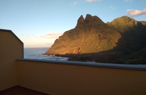 Punta del Hidalgo Maison | PLAYA Y MONTAÑA: NATURALEZA Y ARMONÍA