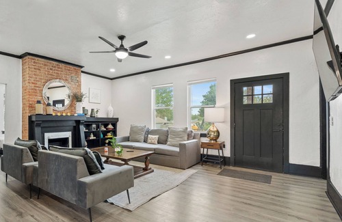 Central Oklahoma City Maison | Plaza District 6BR Oasis Walk to Art Food 15
