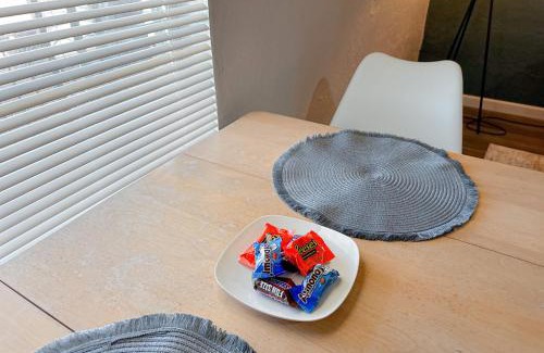 Central Oklahoma City Maison | Plaza District Budget Studio Full Kitchen #20a