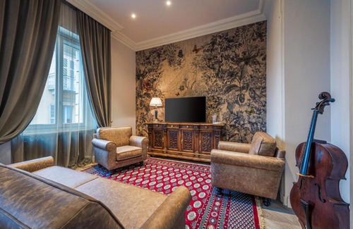 Alba Appartement | Plaza View Luxury Apartment, Alba