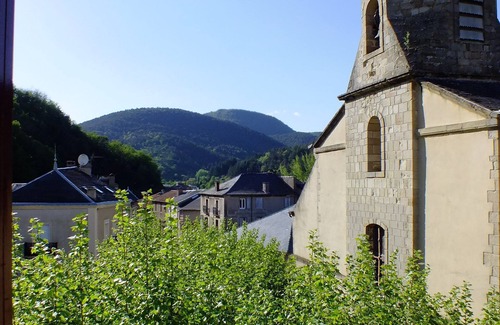 Saint-Jean-du-Bruel Maison | Appartement 2 agréable au coeur du village