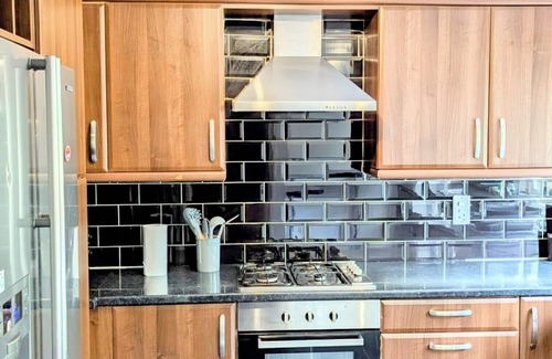 Thamesmead East Maison | Pleasant 4-bedroom house with WiFi in Erith