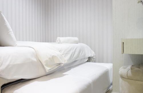 Pasirkaliki Appartement | Pleasant and Homey 2BR Apartment at Tamansari La Grande By Travelio