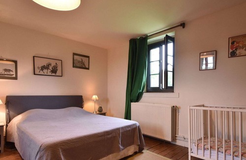 Asnieres Cottage | Pleasant Cottage in Asnières with Terrace