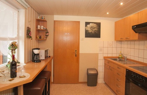 Steinbach-Hallenberg Appartement | Appartement moderne à Steinbach-Hallenberg avec jardin privé