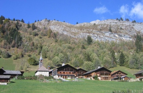 Le Chinaillon Appartement | Agréable Rez de jardin plein Sud classé ***NN dans chalet propriètaire