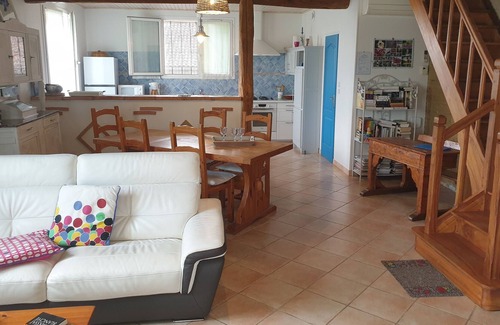 Lafrancaise Villa | GITE TRES AGREABLE PISCINE VELOS SALLE DE JEUX BABY FOOT BILLARD WIFI