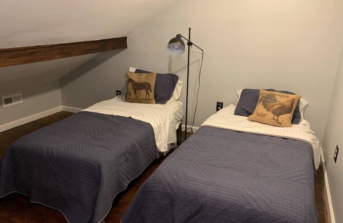 Darnestown Autre | Pleasant Hills Farm Guest Cottage (Farm Stay just 20 mins to Washington DC)