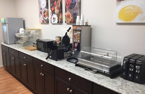 Window Rock Hôtel | Pleasant Stay! Free Breakfast, Parking, Pets Allowed, Near Cultural Center!