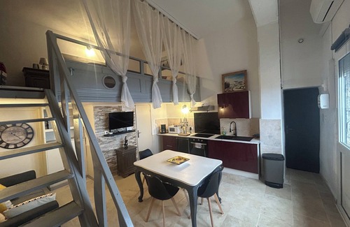 Cargese Appartement | Agréable studio avec mezzanine, magnifique vue sur le Port de Cargèse