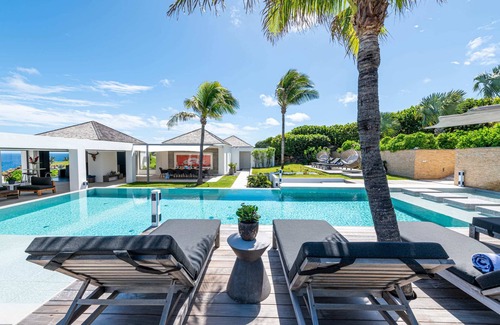 Petit Cul-de-Sac Villa | Villa privée, six chambres �� coucher, deux piscines, jacuzzi, salle de remise en forme, piscine chauffée de 39 pieds de long