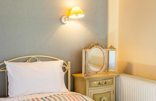 Kylini Hôtel | Pleiades Studios All Season Gems - Korinthos Stone Retreats