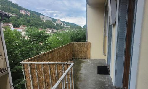 Saint-Claude Appartement | Plein centre, lumineux