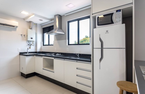 Reboucas Appartement | Pleione ⭐️ flat completo, garagem, Jd. Botânico, PUC, Centro