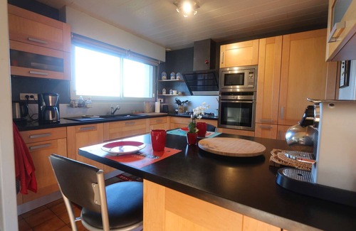 Pleuven Maison | Pleuven, à 5 min de Fouesnant et Quimper, grande maison 3 étoiles au calme