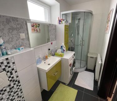 Jablonec nad Nisou Appartement | Plně vybavený krásný apartmán 1kk s balkonem, výhledem