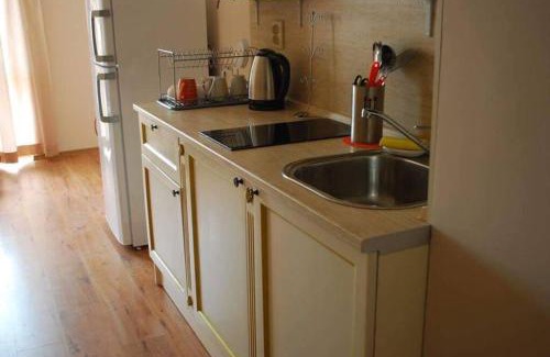 Chaika Appartement | Plush, 1 Bed Apt, Dawn Park D