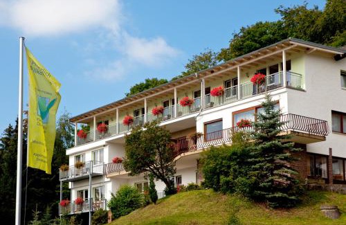 Waldeck Hôtel | PlusNaturHotel direkt am Ederseeufer Waldhotel Wiesemann und Ferienapartments