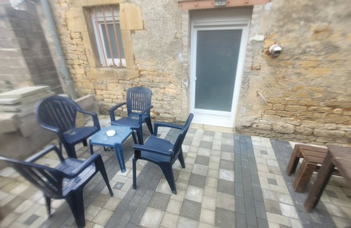 Charency-Vezin Appartement | Vrbo Property