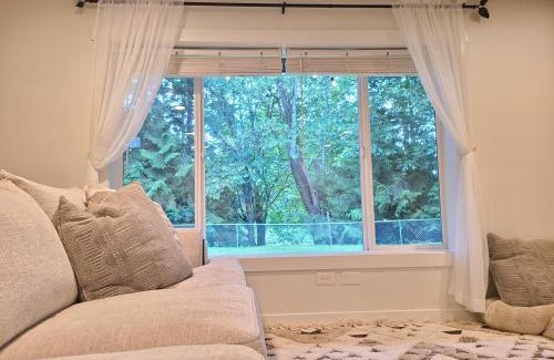 Marysville Appartement | PNW Creekside Escape Relax, Unwind, Explore