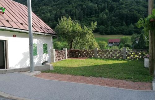 Tolmin Maison | počitniška hiška MEDVEJKE
