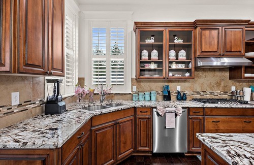 Port Orchard Maison | PO2: ORCHARD VILLA