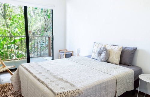 Santiago Maison | Pocho T Room #1