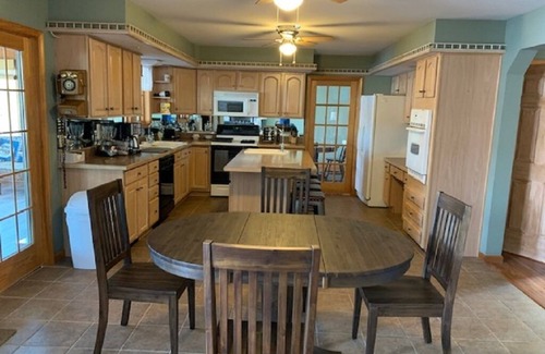Drums Chalet De Ski | Pocono Area Lakefront Estate, GREAT FOR KIDS, Pontoon boat for rent, game room.