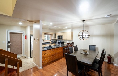 East Stroudsburg Maison | 2-bedroom, 2 bath Pocono Mountains retreat in East Stroudsburg