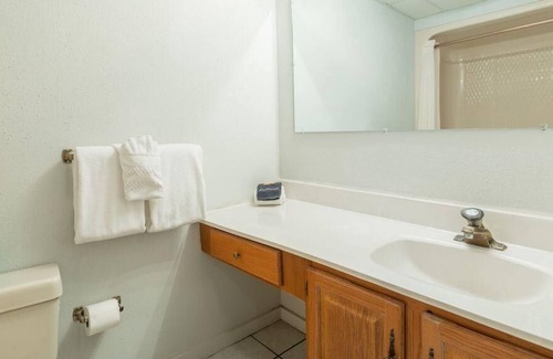 Drums Copropriété | Poconos 2BR Resort Condo in Beech Mountain Lakes