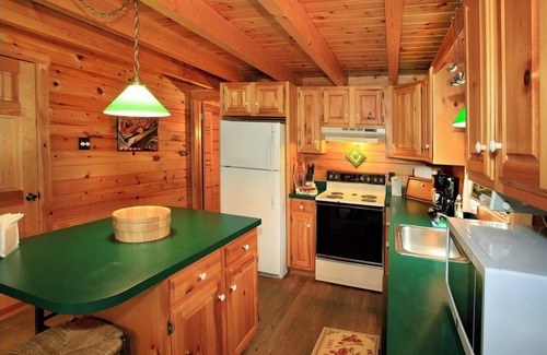 Lehighton Cabine | Poconos Log Cabin Getaway