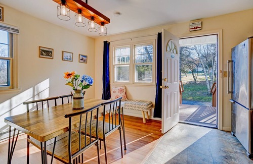 Sciota Cottage | Poconos Mountain View Cottage Near Skiing, Hiking NO CLEANING FEE!