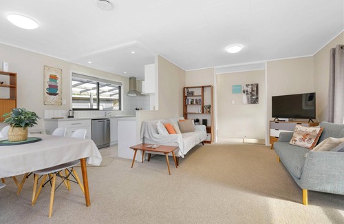 Owhata Maison | Poet's Corner - 3 Bedrooms | 1 Bathroom in Poet's Corner