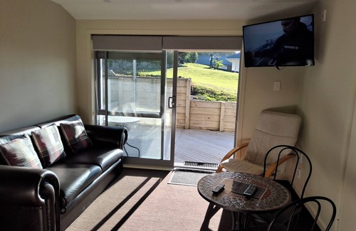 Ohope Maison | Pohutukawa Groove,at Ohopebeach