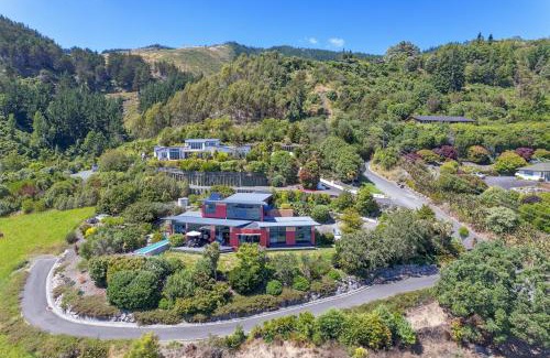 Richmond Maison | Pohutukawa House