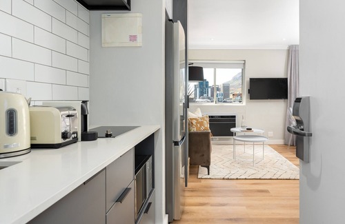 Green Point Appartement | Point Break | Sleek Studio | Mountain Views