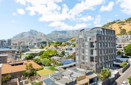Green Point Appartement | Point Break | Sleek Studio | Mountain Views