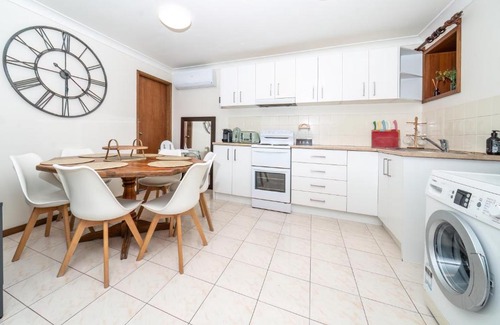 Point Clare Appartement | Point Clare - Relax and unwind - Greenery & Birdsongs