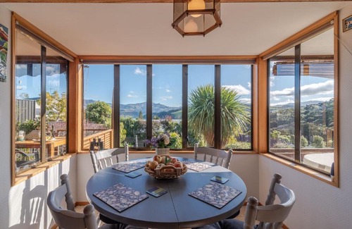 Akaroa Maison | Pointers - Akaroa Holiday Home