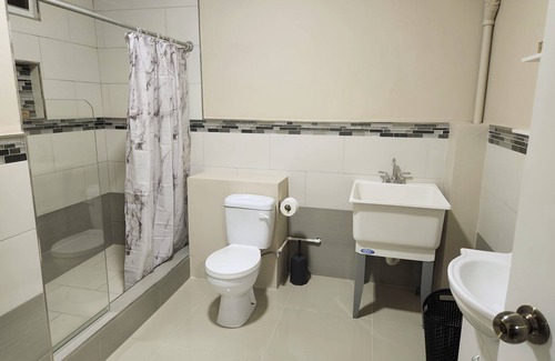 Piarco Appartement | Polaris Courts.....New Smart 2 Bedroom Apartment 2 min from airport