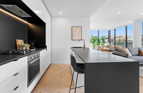 Collingwood North Appartement | Polished 2-Bed Apartment with Gorgeous City Views