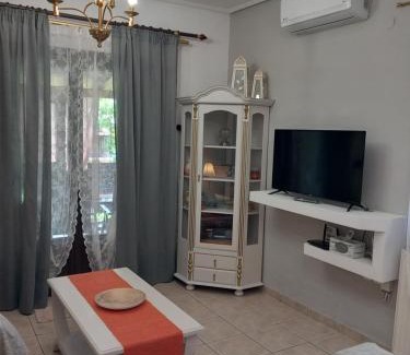 Koropi Maison | Poly's Sea Side House