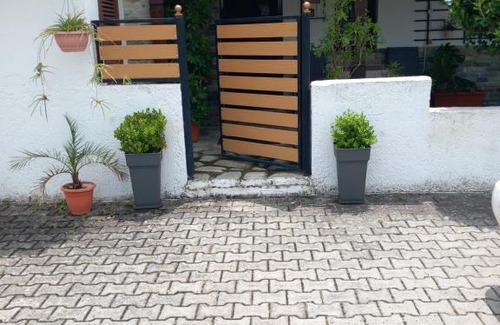 Koropi Maison | Poly's Sea Side House