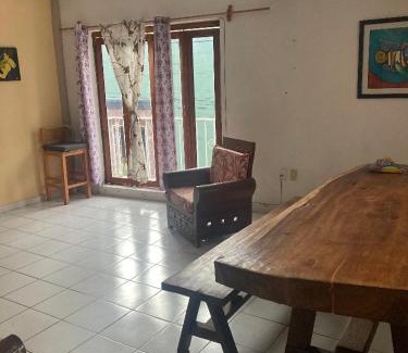 Emiliano Zapata Appartement | Pompeian Pizza