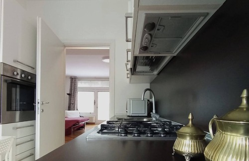 Bicocca Appartement | Ponale 52 bright studio