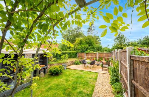 Edgefield Maison | Pond Cottage E