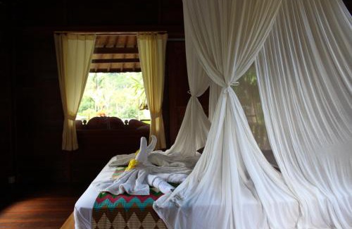 Sidemen Maison | Pondok Tepi Sungai
