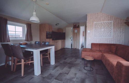 Bant Chalet De Ski | Chalets avec une salle de bain, près d'un étang