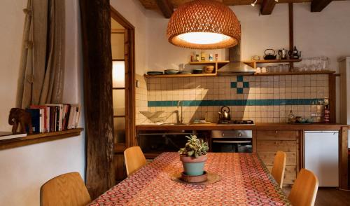 Montagut Appartement | Pont de Valenti Mountain Retreat